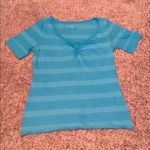 WOMANS OLD NAVY TOP SZ M